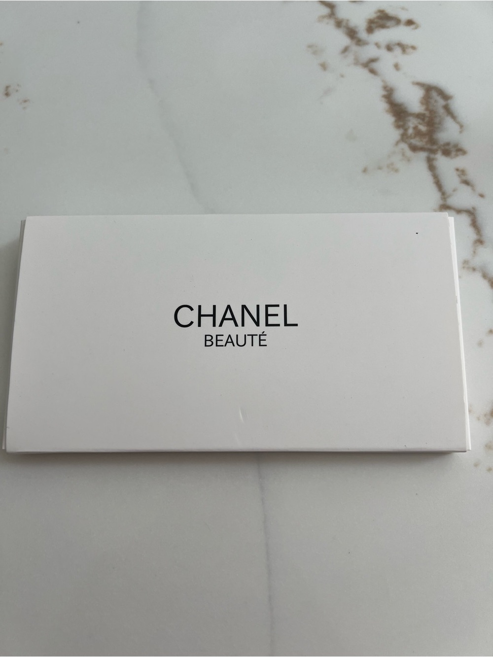 CHANEL Trio Set of Red, Black & Beige Hair Clips - Picture 2 of 2